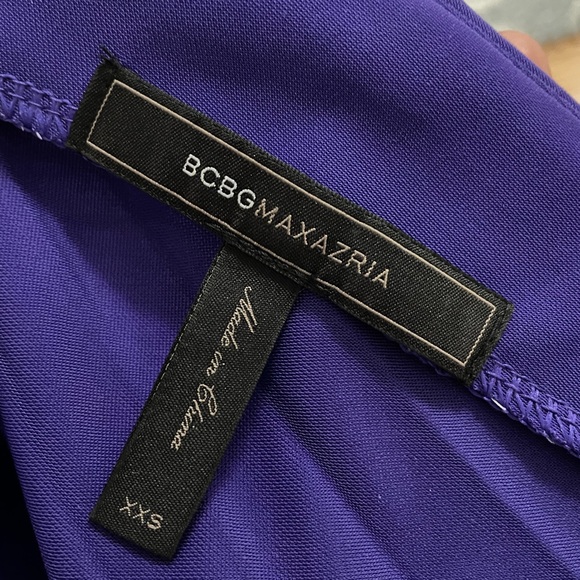 BCBGMaxAzria V neck pleated midi dress purple - Picture 8 of 12